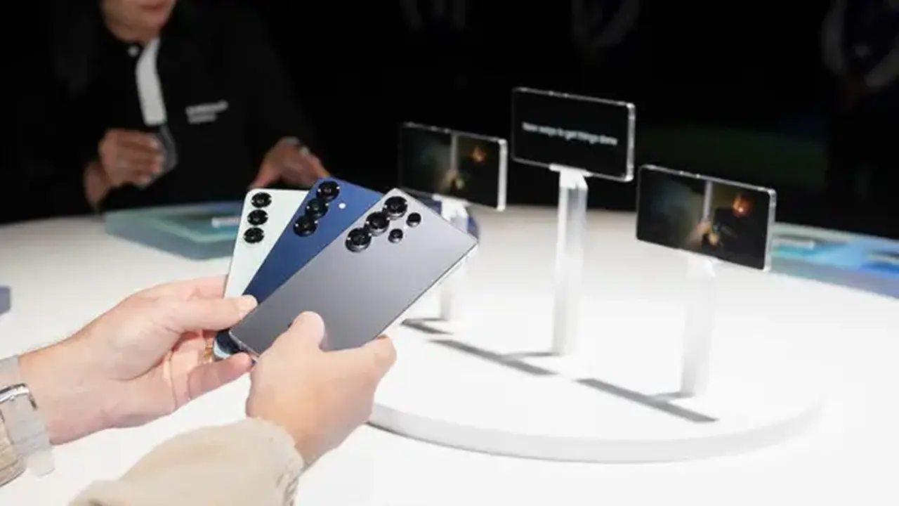 سامسونغ تعلن عن مواصفات كاميرات Galaxy S26 دون ترقيات متوقعة